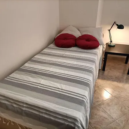 Cozy House Con Corte Privata In Centro Storico Aq Apartment L'Aquila