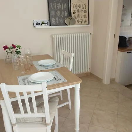 Apartment Cozy House Con Corte Privata In Centro Storico Aq