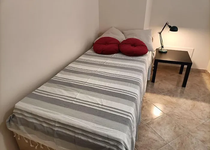 Cozy House Con Corte Privata In Centro Storico Aq Daire LʼAquila