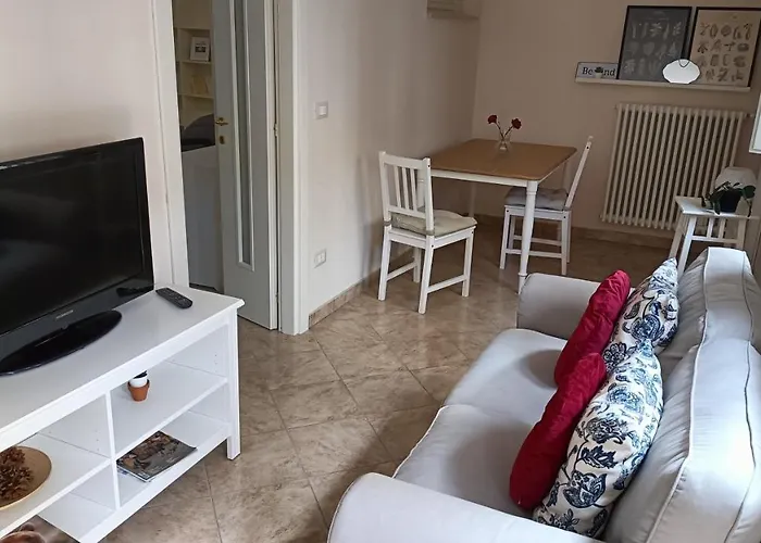 Cozy House Con Corte Privata In Centro Storico Aq