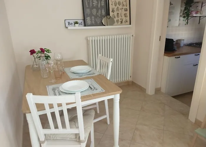 Daire Cozy House Con Corte Privata In Centro Storico Aq