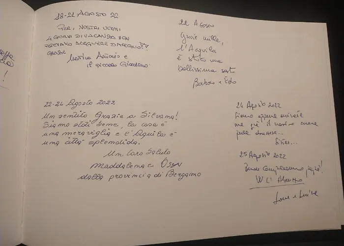 Cozy House Con Corte Privata In Centro Storico Aq